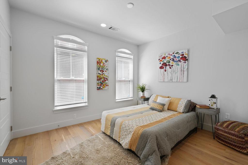 1309 E STREET SE Unit: 35