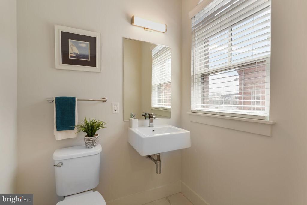 1309 E STREET SE Unit: 35