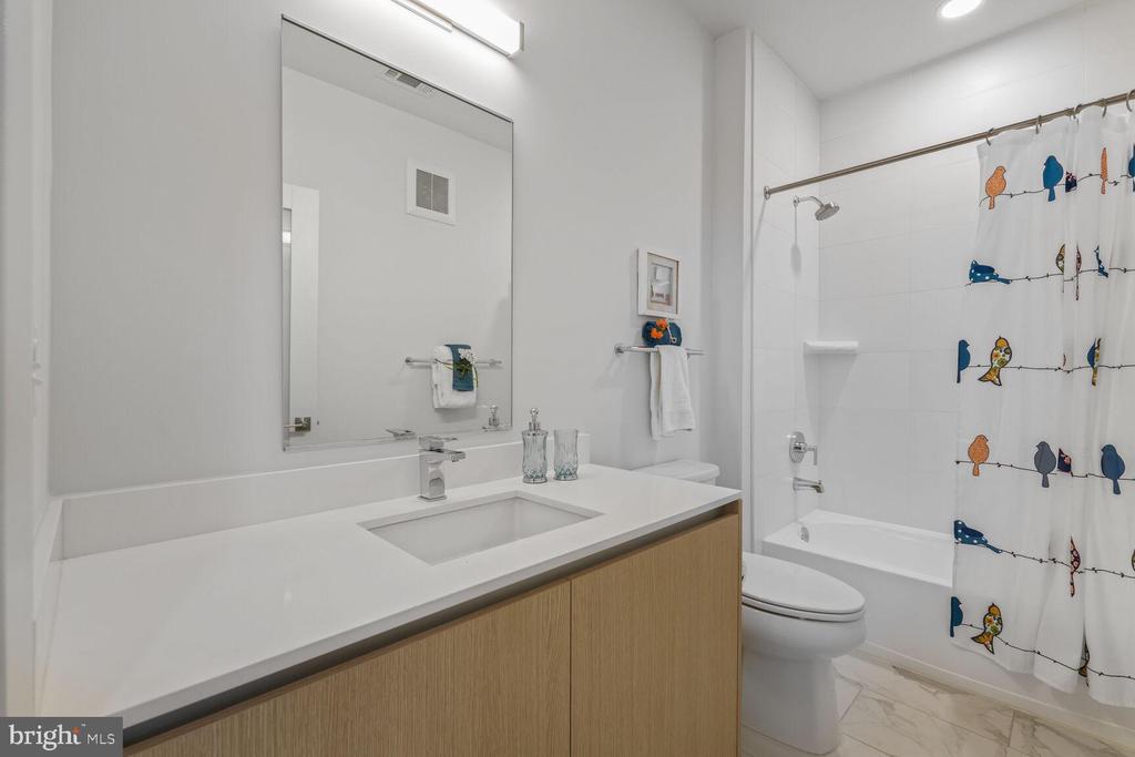 1309 E STREET SE Unit: 35