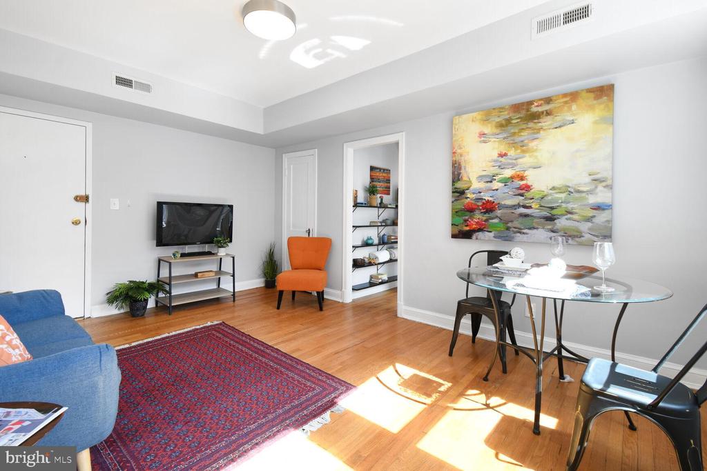 311 7TH STREET NE Unit: 4
