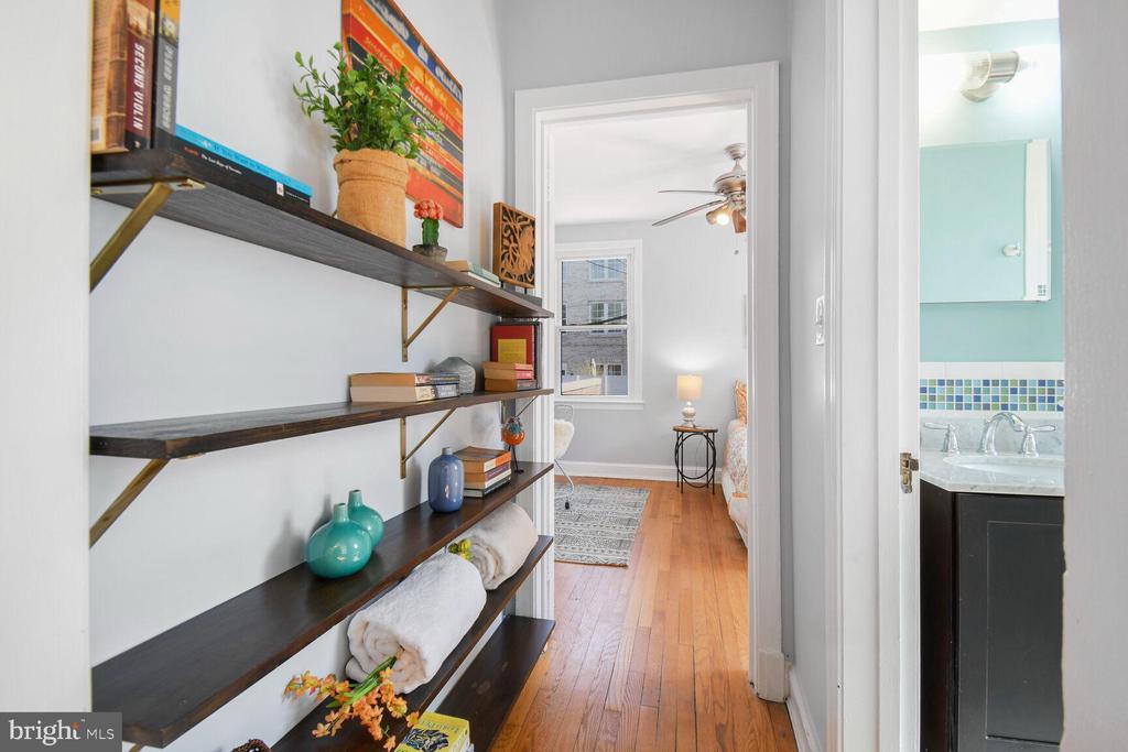 311 7TH STREET NE Unit: 4