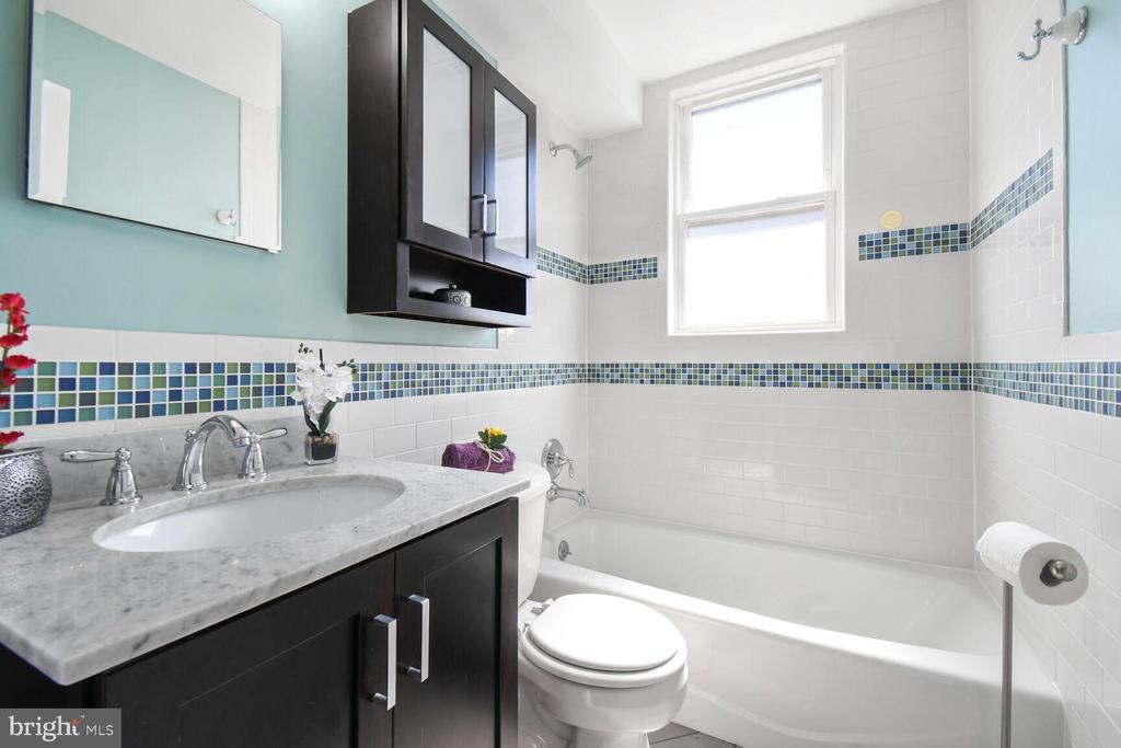 311 7TH STREET NE Unit: 4