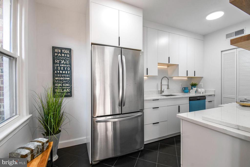 311 7TH STREET NE Unit: 4