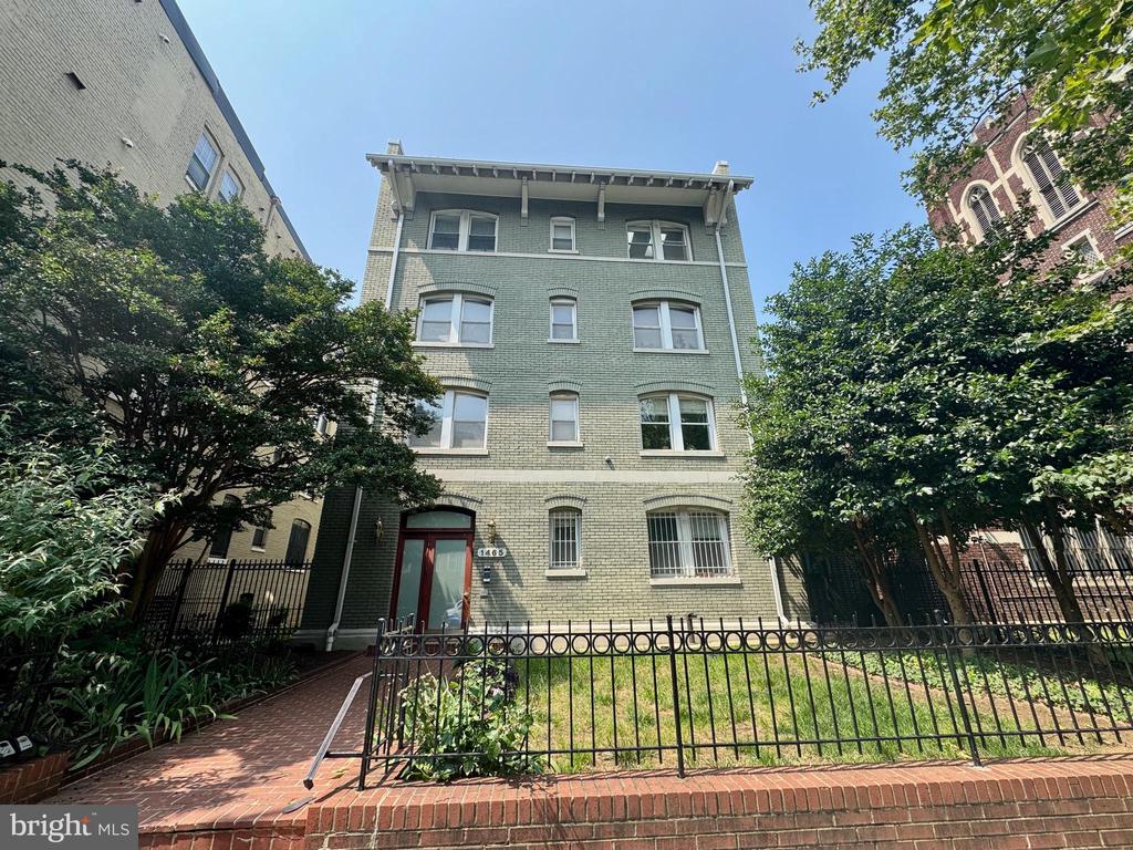 1465 COLUMBIA ROAD NW Unit: 102