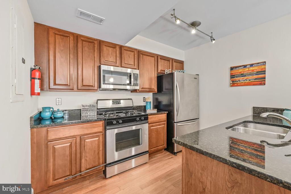 1465 COLUMBIA ROAD NW Unit: 102
