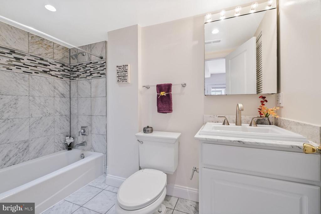 1465 COLUMBIA ROAD NW Unit: 102