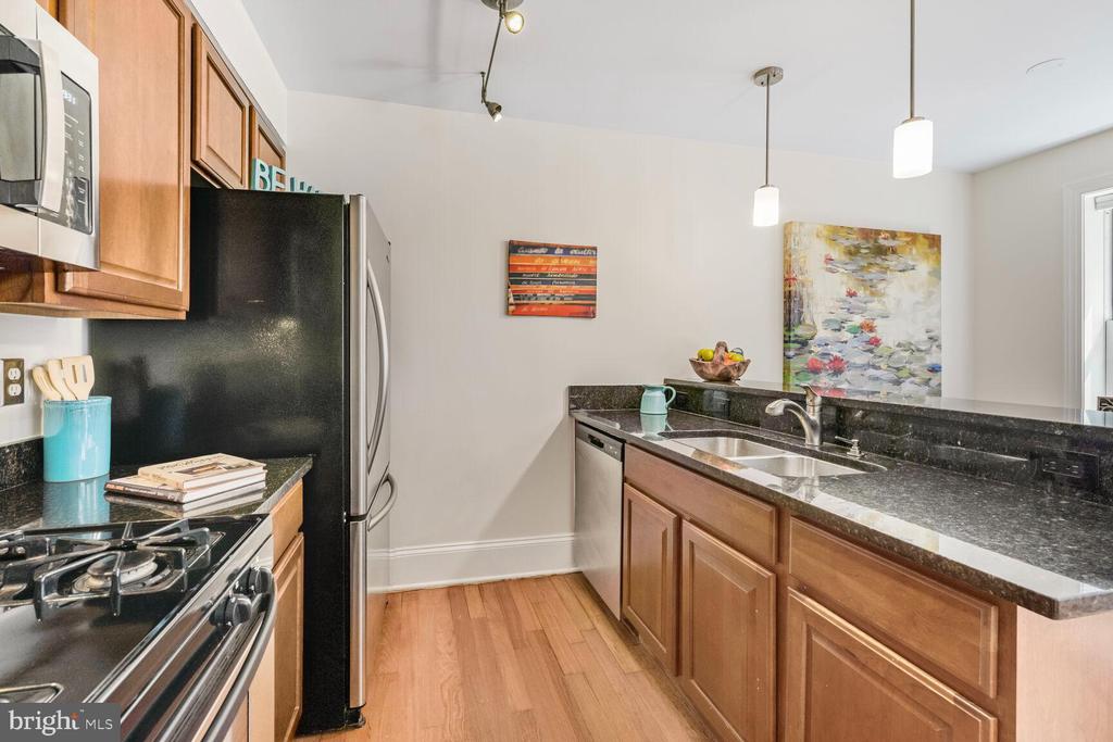 1465 COLUMBIA ROAD NW Unit: 102