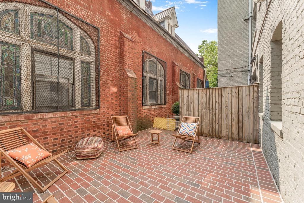 1465 COLUMBIA ROAD NW Unit: 102