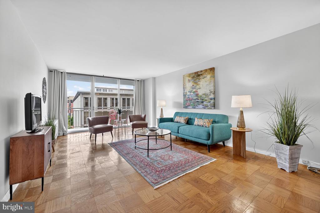 3001 VEAZEY TERRACE NW Unit: 1009