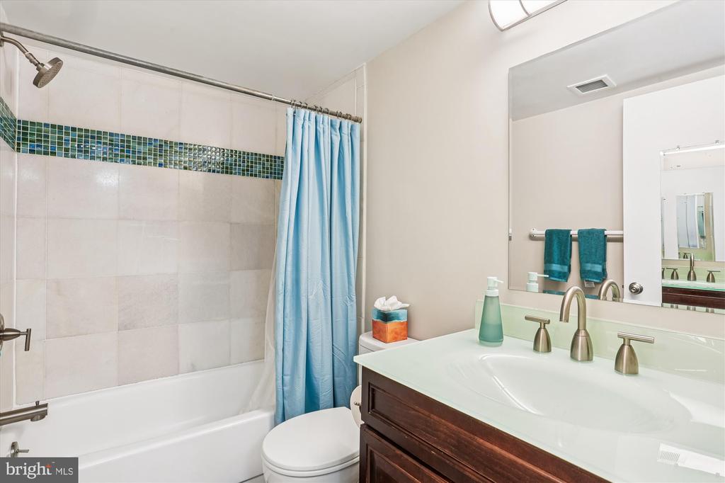 2501 K STREET NW Unit: 5A