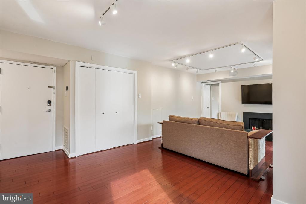 2501 K STREET NW Unit: 5A