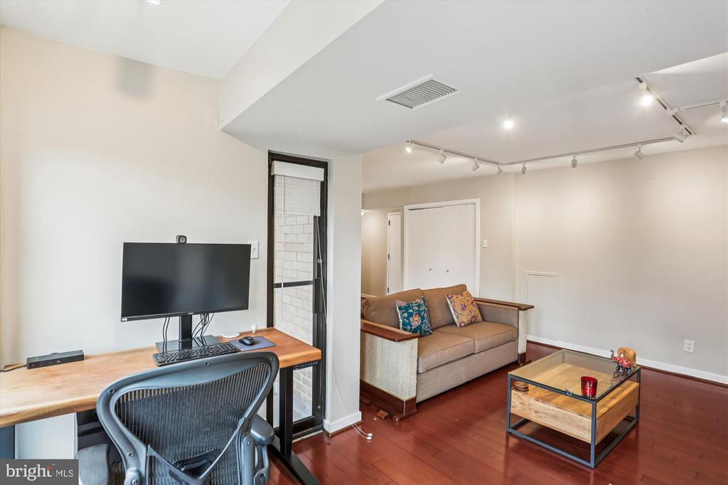2501 K STREET NW Unit: 5A
