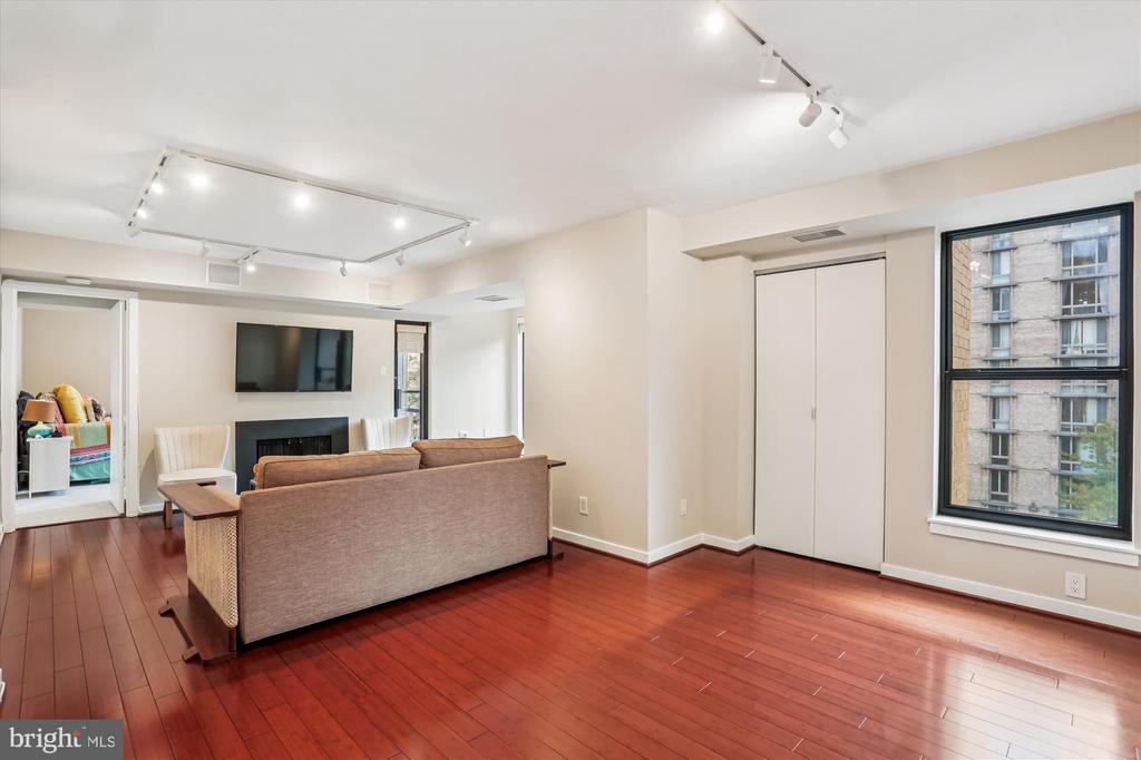 2501 K STREET NW Unit: 5A