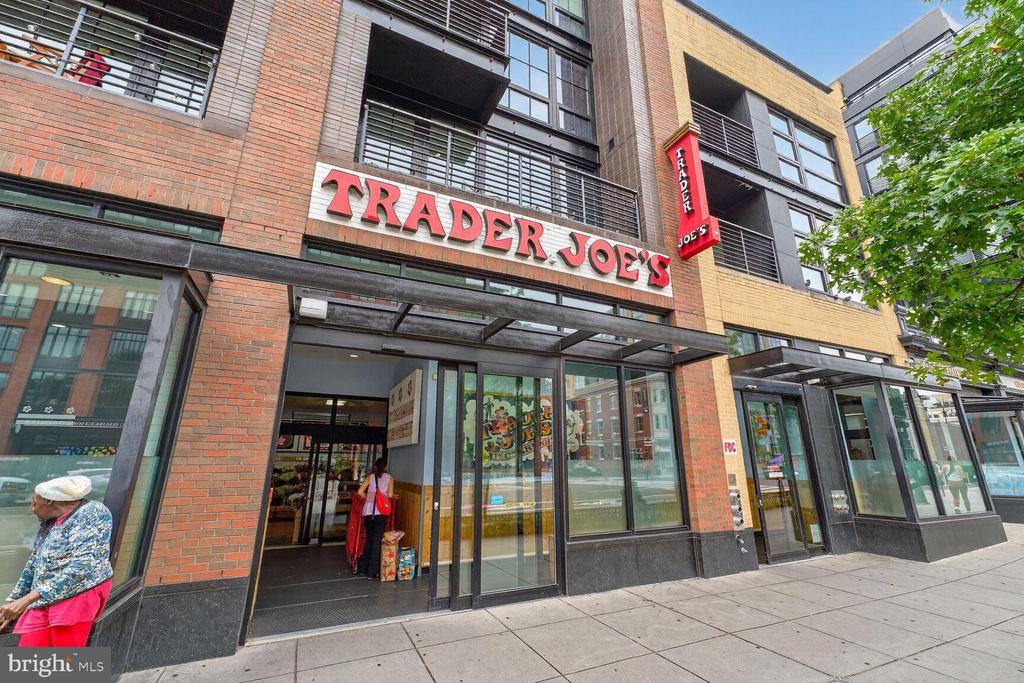1300 N STREET NW Unit: 214