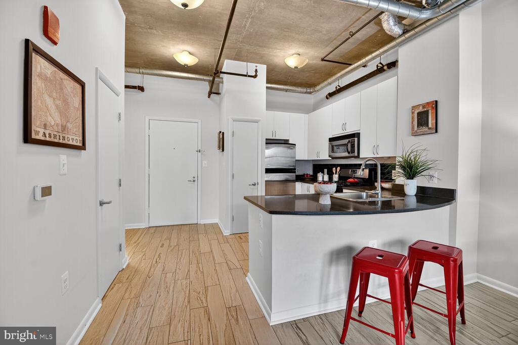 1300 N STREET NW Unit: 214
