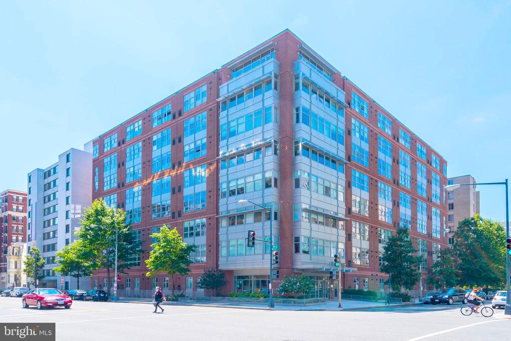 1300 N STREET NW Unit: 214