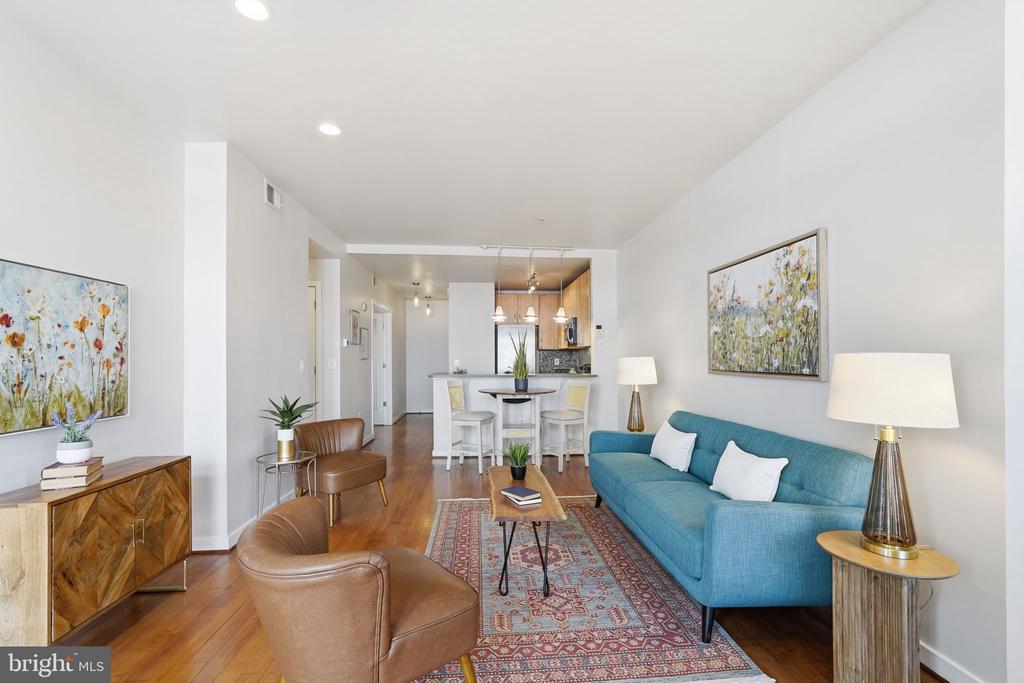 2412 17TH STREET NW Unit: 305