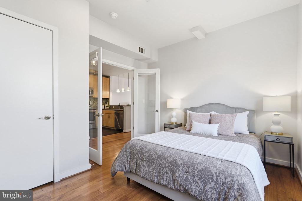 2412 17TH STREET NW Unit: 305