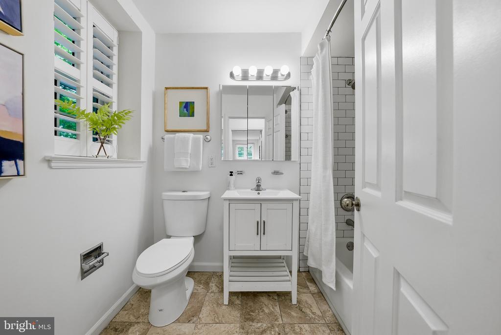 3801 39TH STREET NW Unit: C81