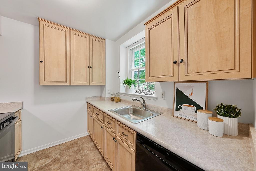 3801 39TH STREET NW Unit: C81