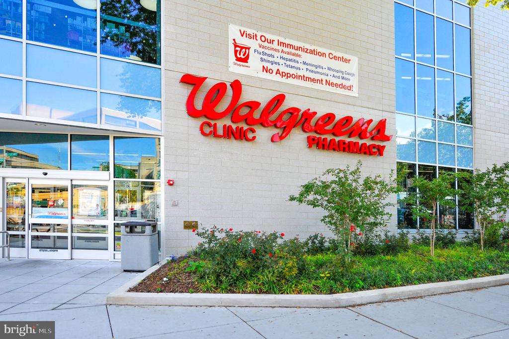 3001 VEAZEY TERRACE NW Unit: 607