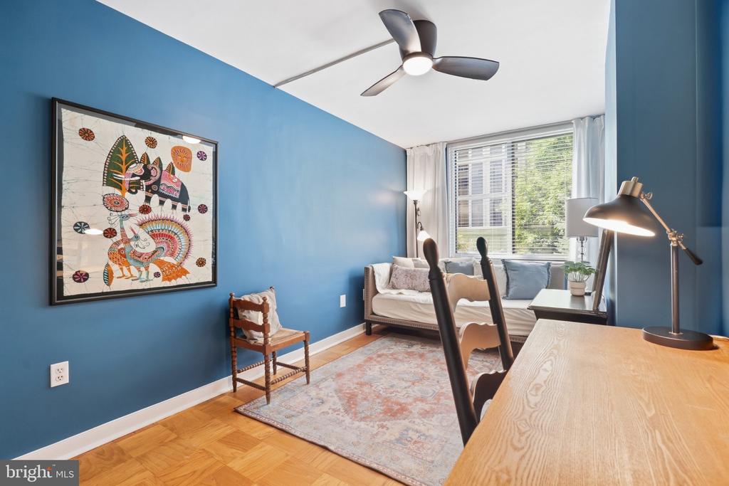 3001 VEAZEY TERRACE NW Unit: 607