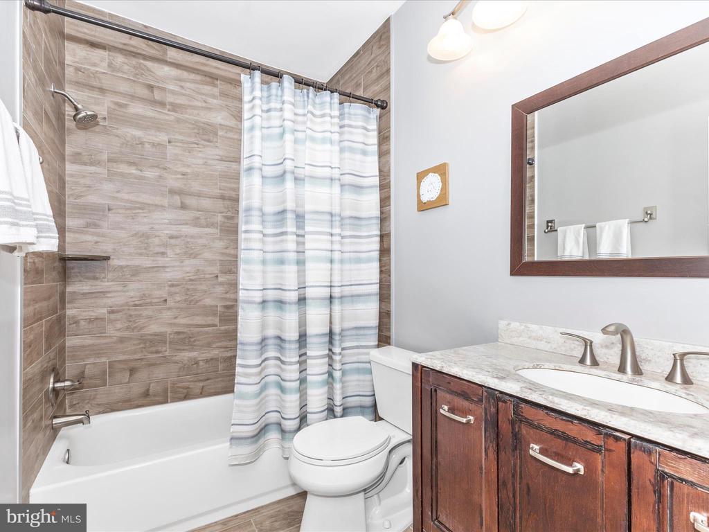 10806 ANTIGUA TERRACE Unit: 102