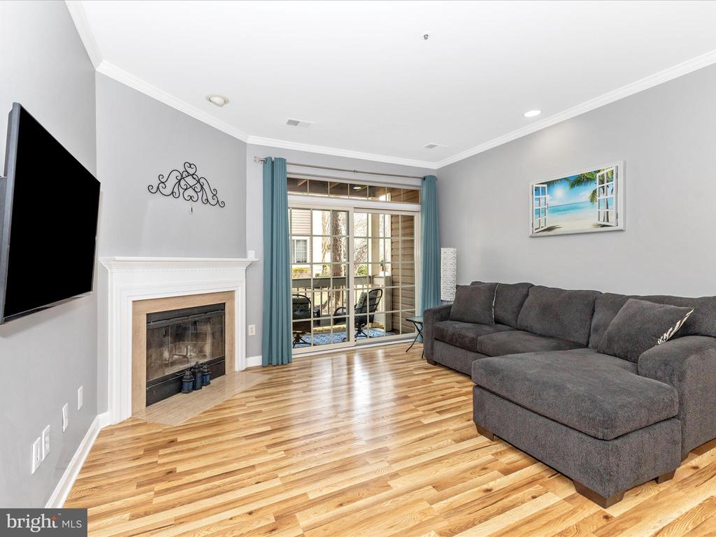 10806 ANTIGUA TERRACE Unit: 102