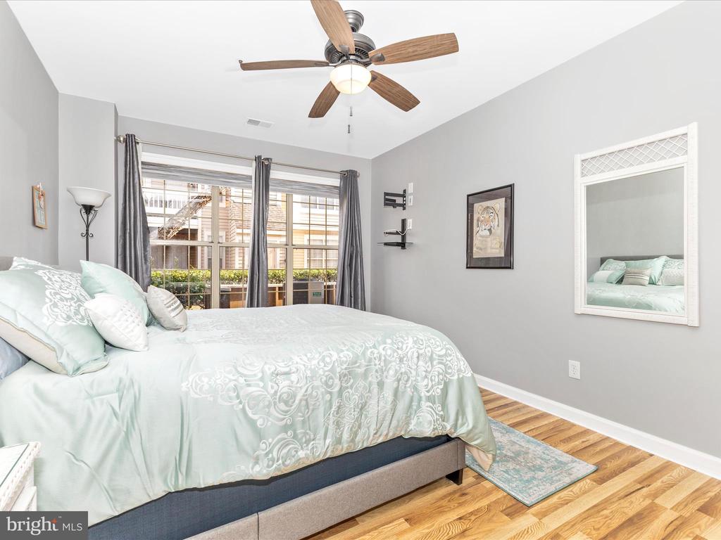 10806 ANTIGUA TERRACE Unit: 102