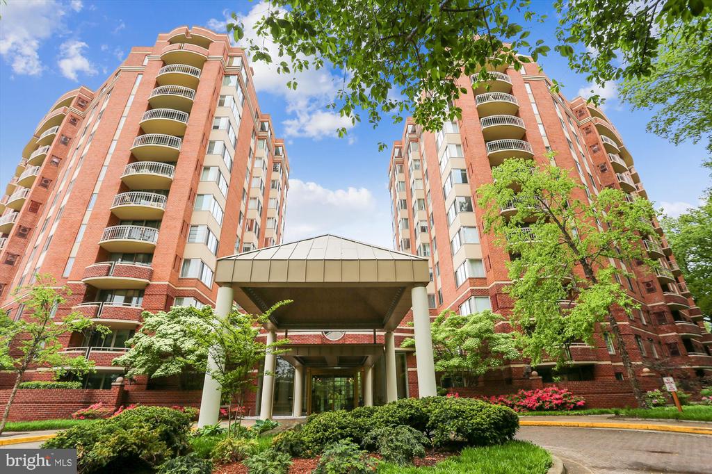 5800 NICHOLSON LANE Unit: 1-908