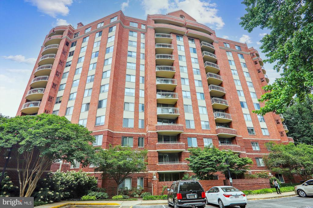 5800 NICHOLSON LANE Unit: 1-908