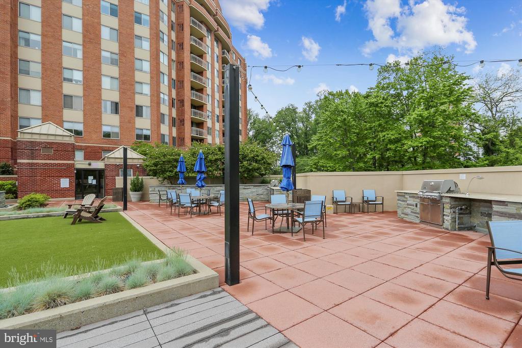 5800 NICHOLSON LANE Unit: 1-908