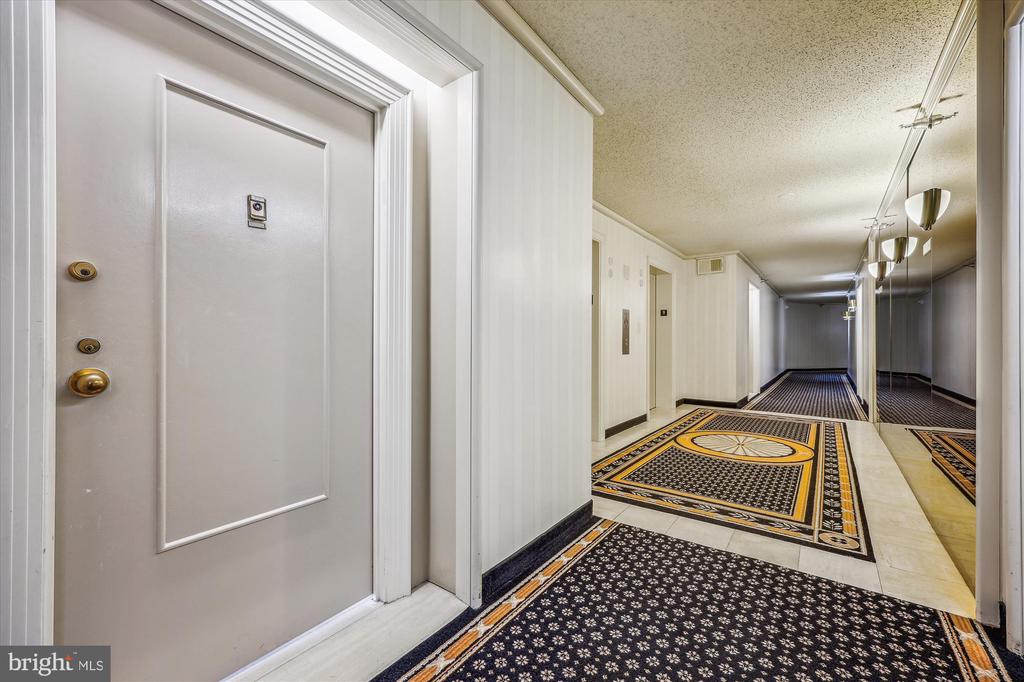 5800 NICHOLSON LANE Unit: 1-908