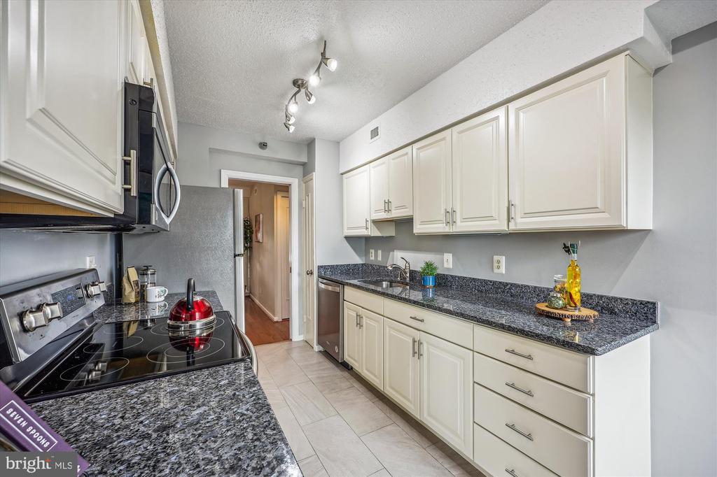 5800 NICHOLSON LANE Unit: 1-908