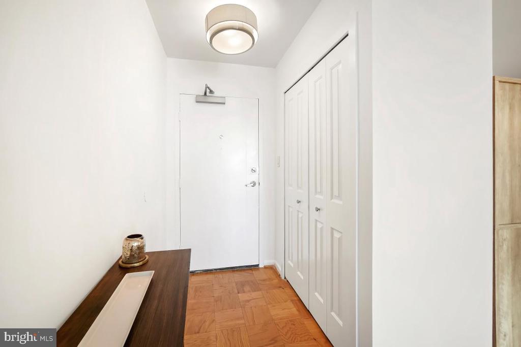 4977 BATTERY LANE Unit: 1-1014