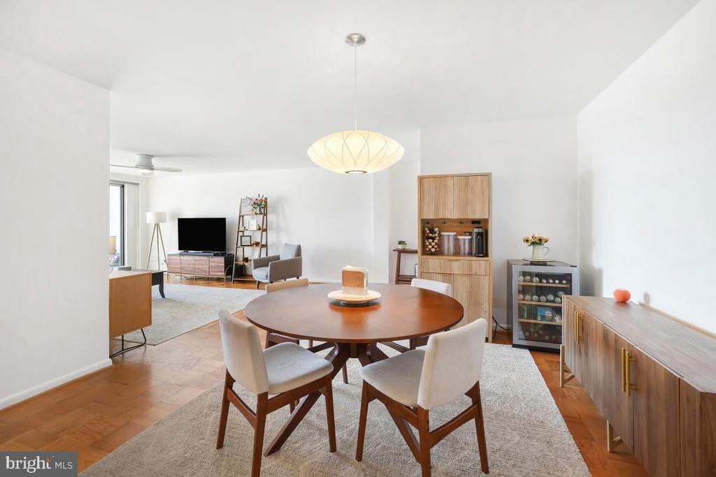 4977 BATTERY LANE Unit: 1-1014