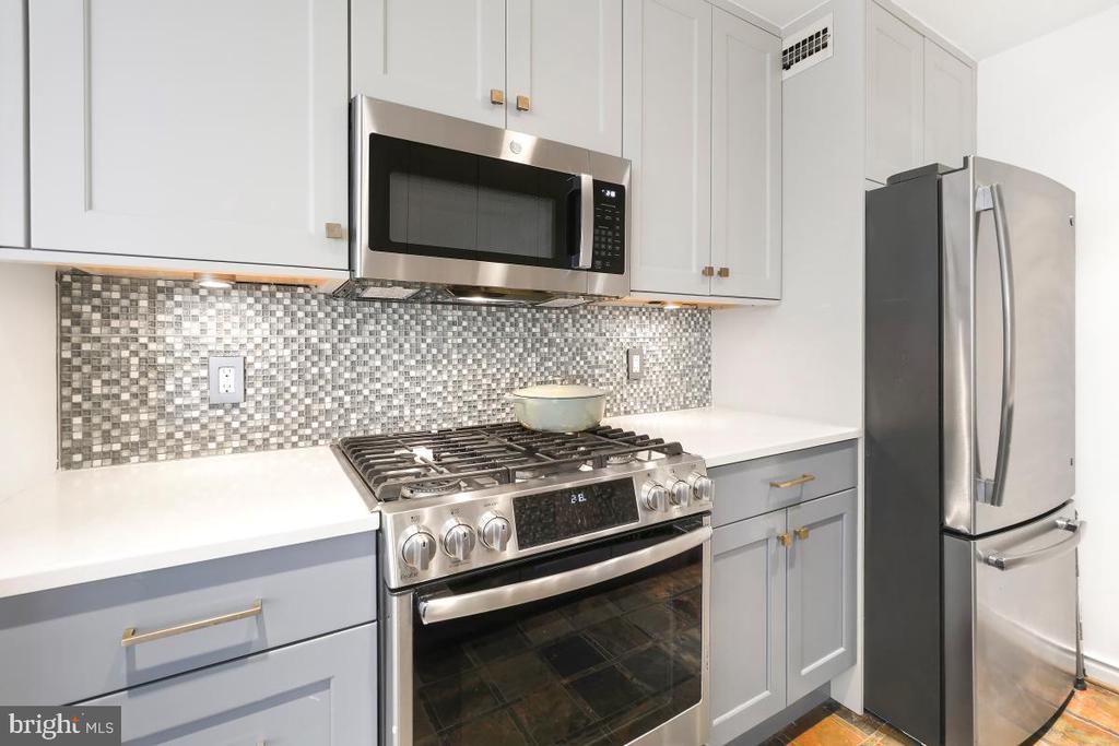 4977 BATTERY LANE Unit: 1-1014