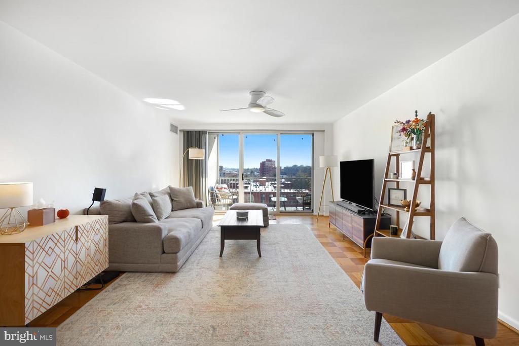 4977 BATTERY LANE Unit: 1-1014