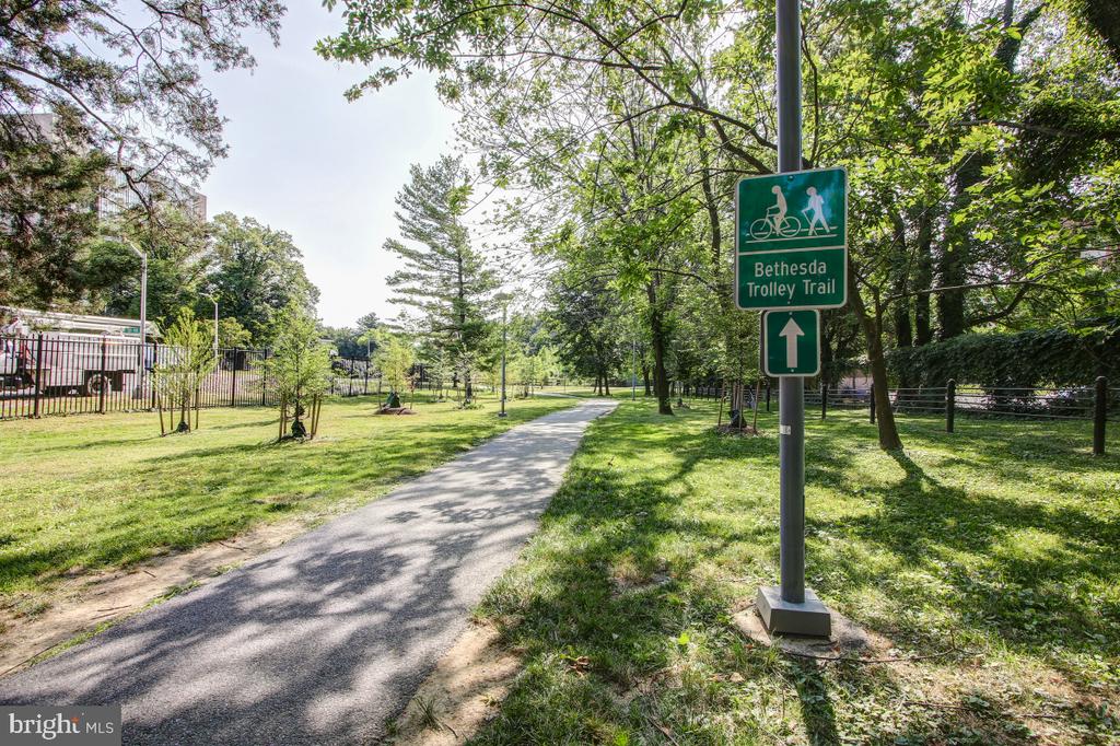 4977 BATTERY LANE Unit: 1-1014