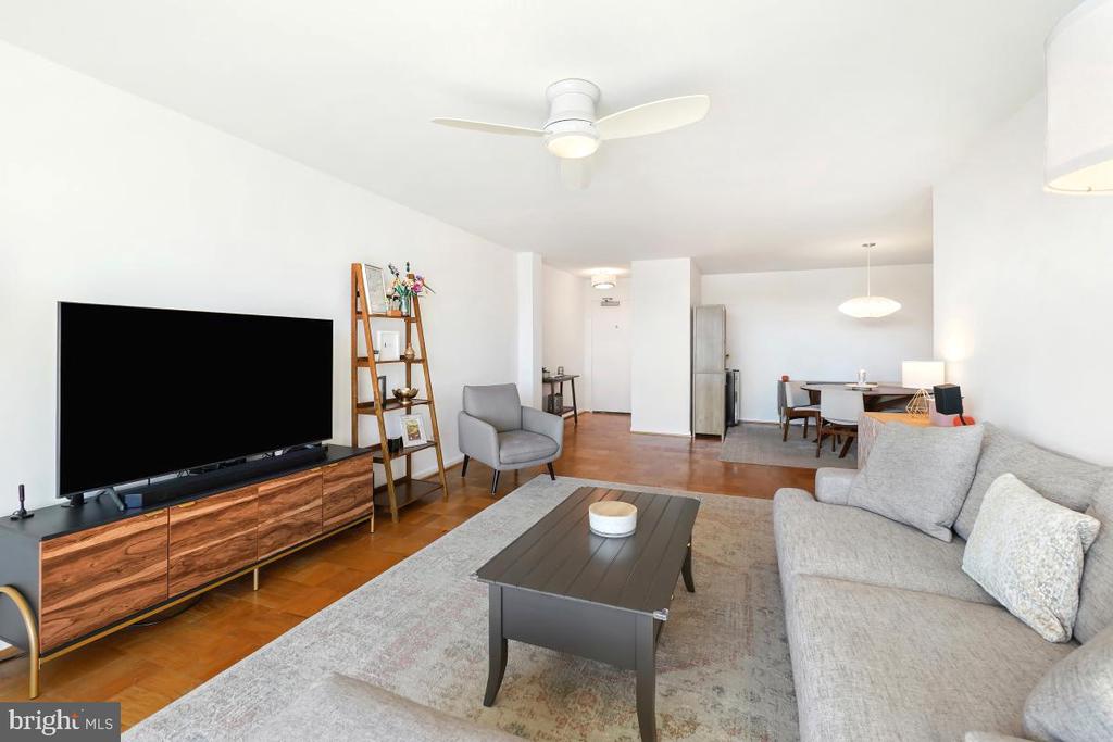 4977 BATTERY LANE Unit: 1-1014