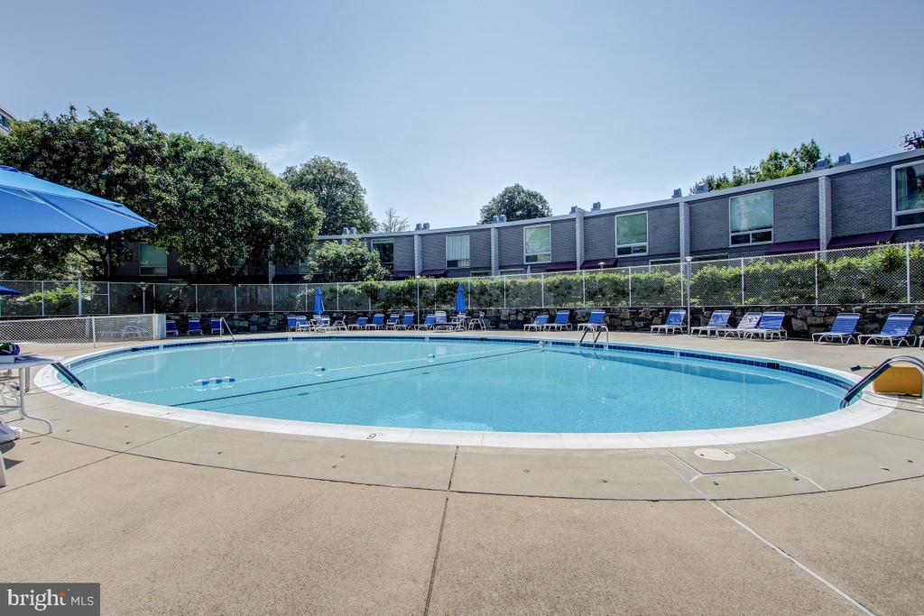 4977 BATTERY LANE Unit: 1-1014