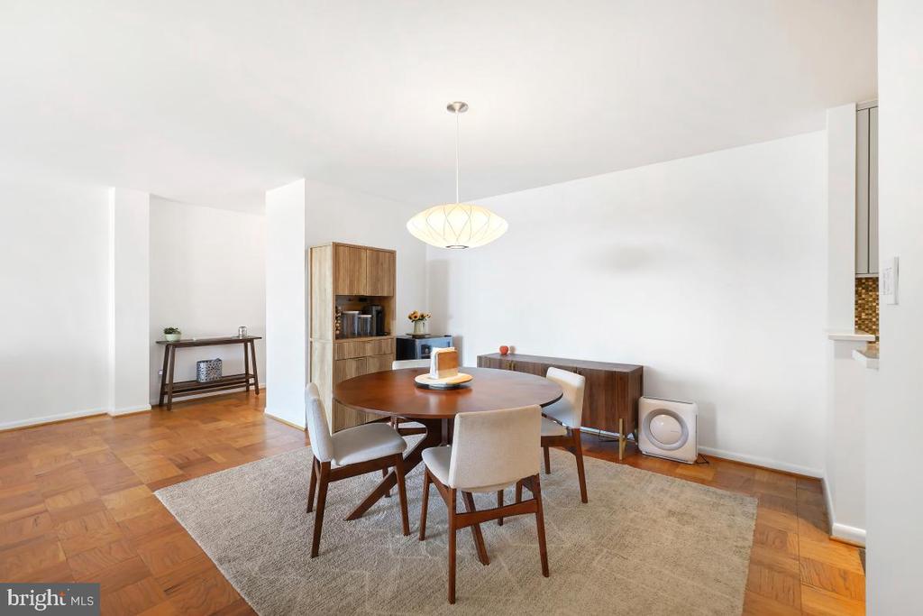 4977 BATTERY LANE Unit: 1-1014