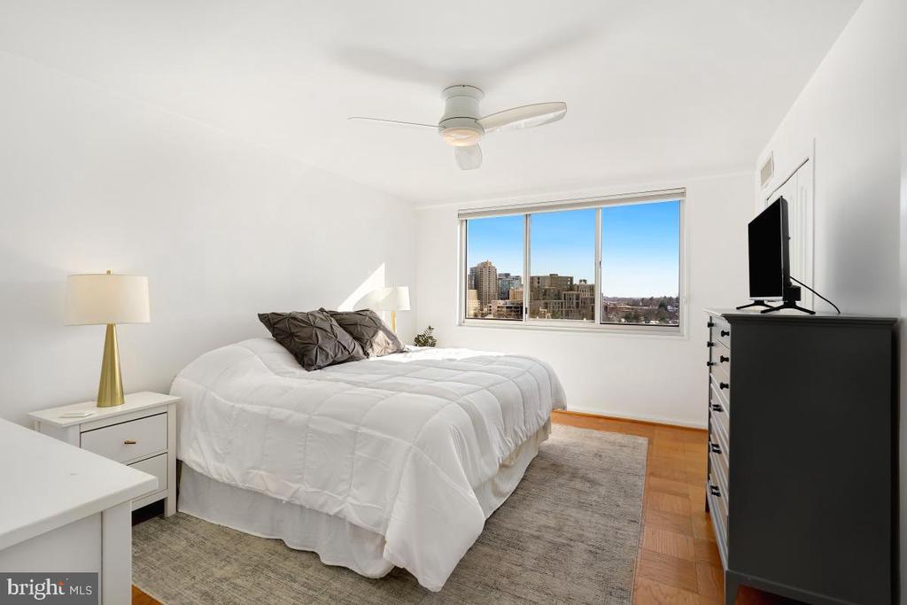 4977 BATTERY LANE Unit: 1-1014