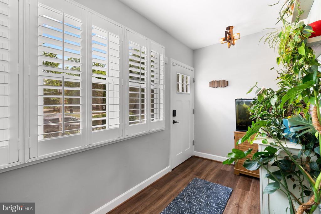 112 LYNHAVEN DRIVE