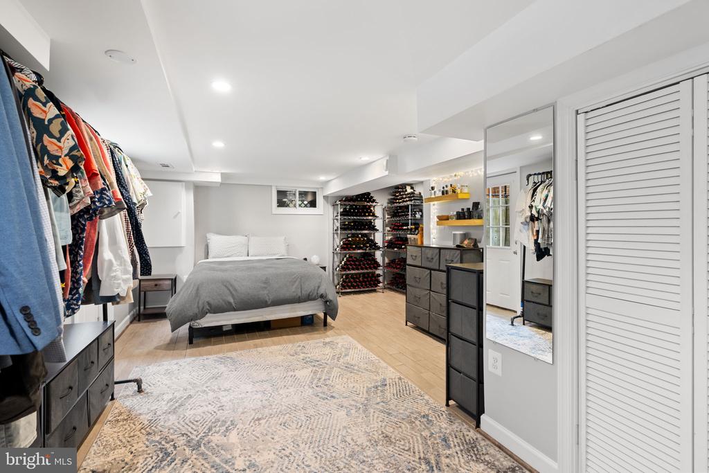 112 LYNHAVEN DRIVE