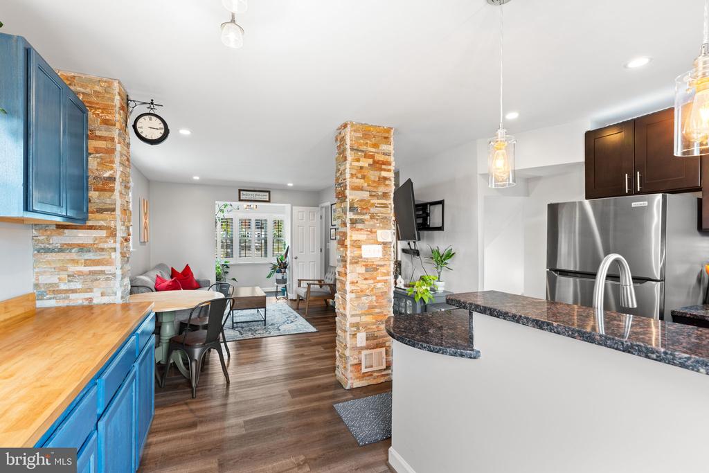 112 LYNHAVEN DRIVE