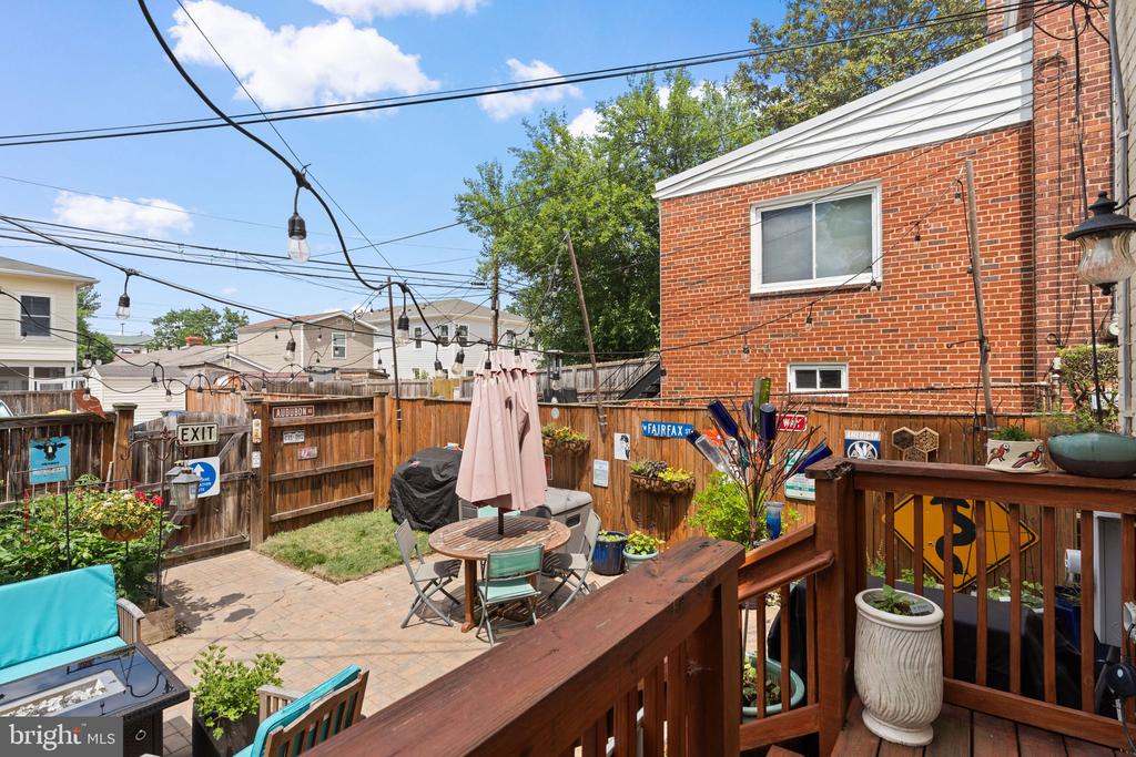 112 LYNHAVEN DRIVE