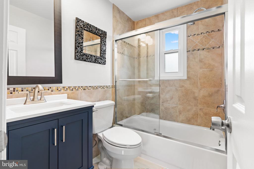 112 LYNHAVEN DRIVE