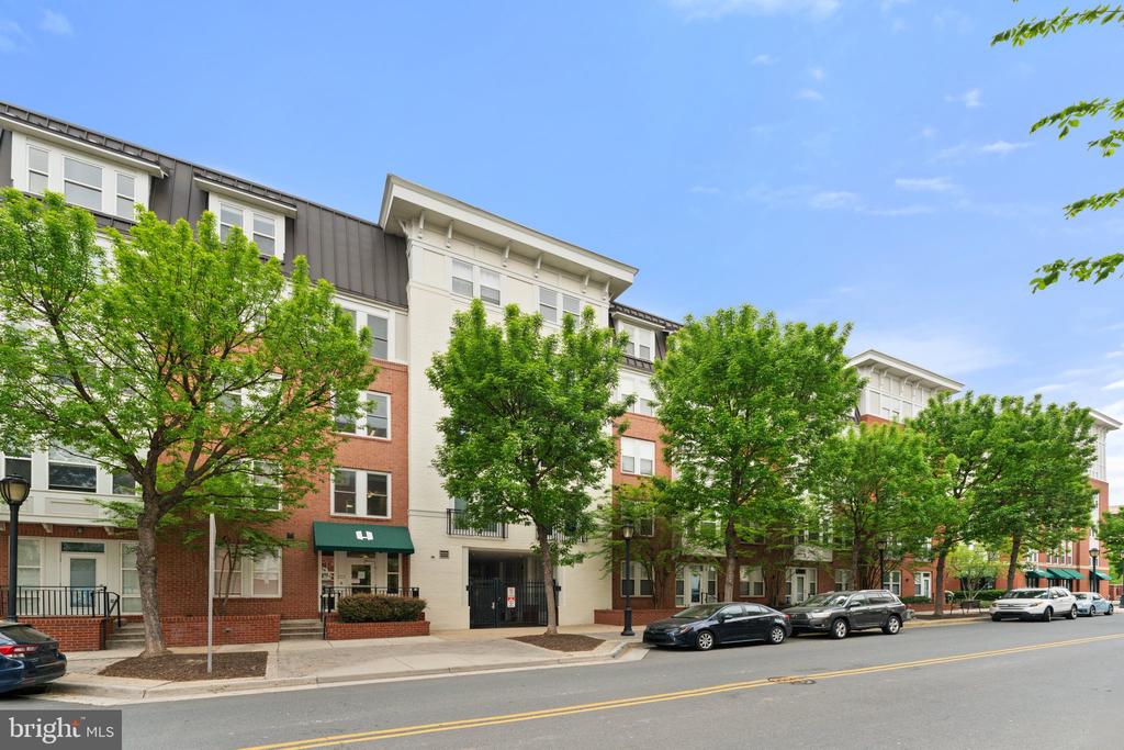 2665 PROSPERITY AVENUE Unit: 314