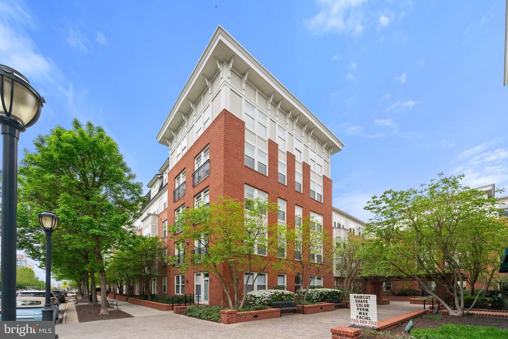 2665 PROSPERITY AVENUE Unit: 314
